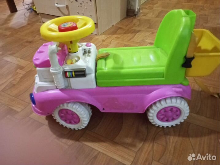 Машинка-каталка