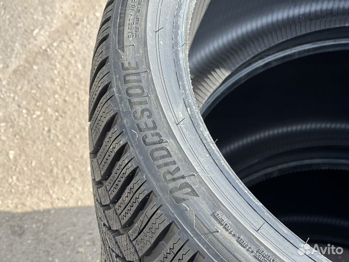 Bridgestone Blizzak LM-005 255/35 R21 и 275/35 R21 103V