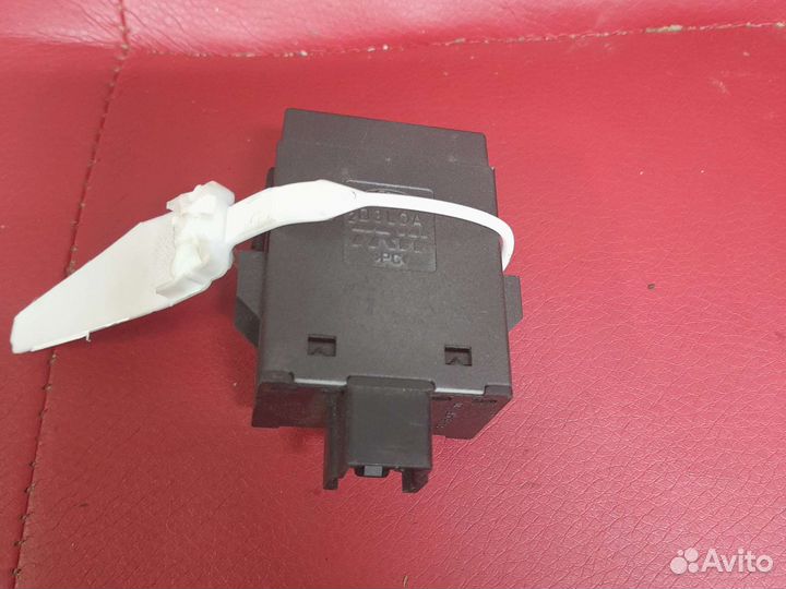 Кнопка обогрева сиденья Ford Focus 2