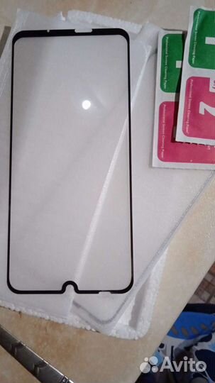 Защитное стекло на honor 10i