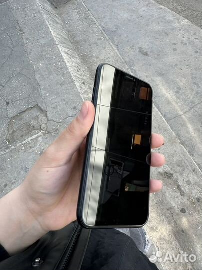 iPhone Xr, 128 ГБ