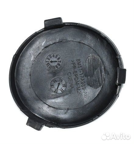 Заглушка переднего бампера буксировочного крюка