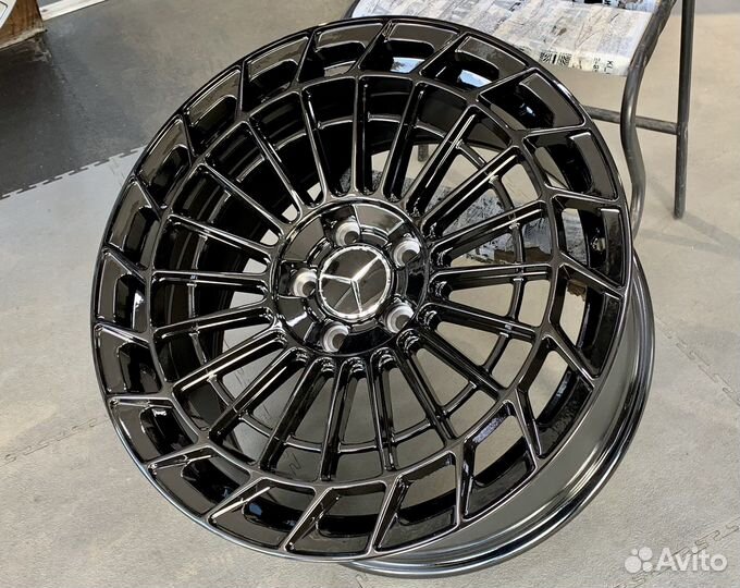 Диски Мерседес AMG R22 5/112