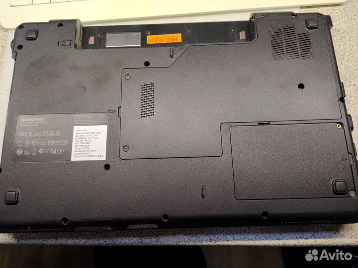 Корпус Lenovo g550 нижняя часть