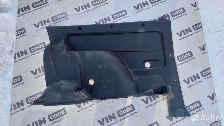Обивка баковая средняя левая LADA Niva 21214