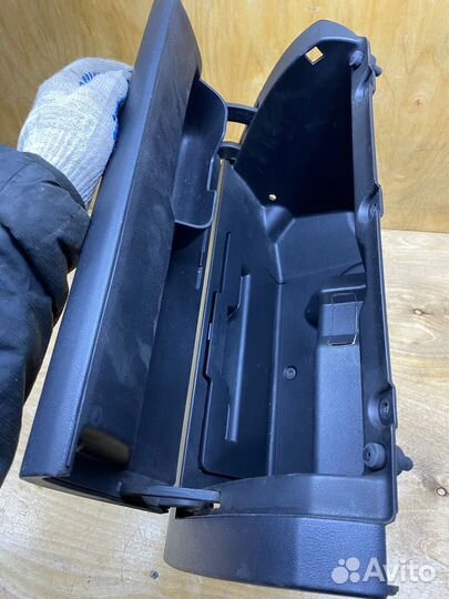 Бардачок Volkswagen Polo MK5