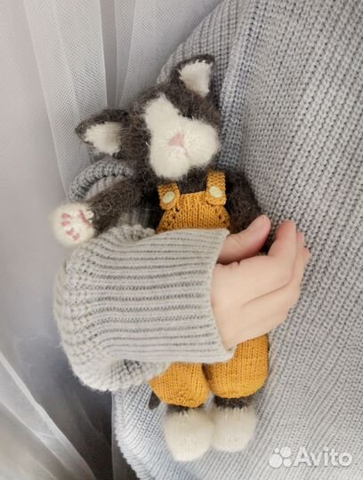 Котенок вязаный ручная работа. На заказ