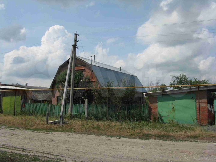 Дом 190,6 м² на участке 12,7 сот.