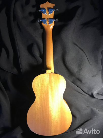 Укулеле гавайская 