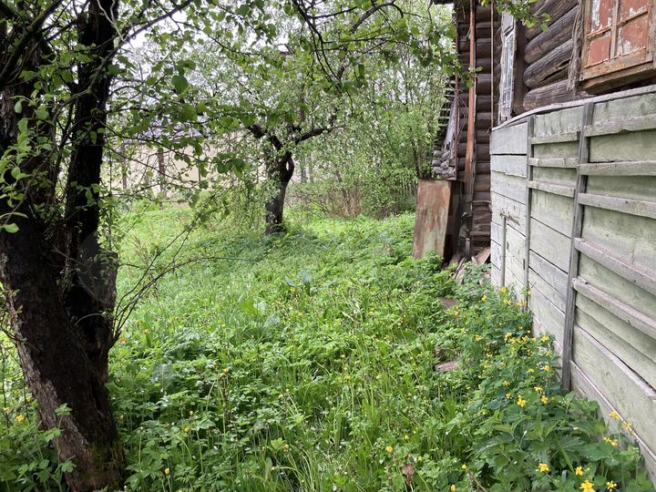 Дом 30 м² на участке 8 сот.