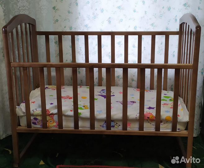 Новое Кровать с новым матрасом две стороны