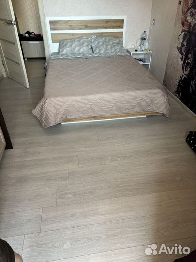Кровать двухспальная 140 200 бу