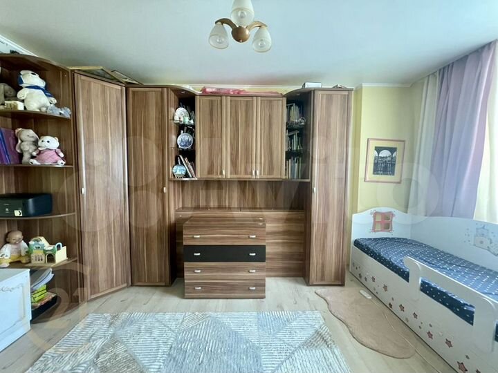 2-к. квартира, 57 м², 2/9 эт.