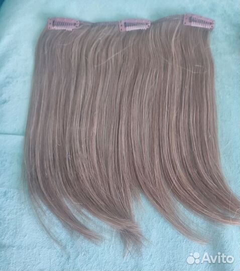 Волосы на заколках русые