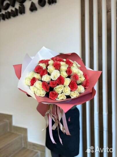 51 роза. Розы. Доставка