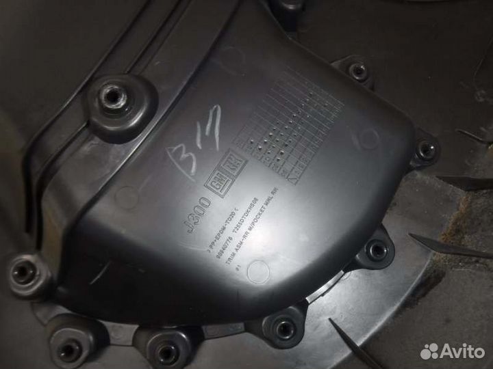 Обшивка двери задняя правая Chevrolet Cruze F16D3