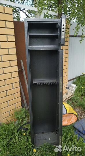 Оружейный сейф на 7 стволов