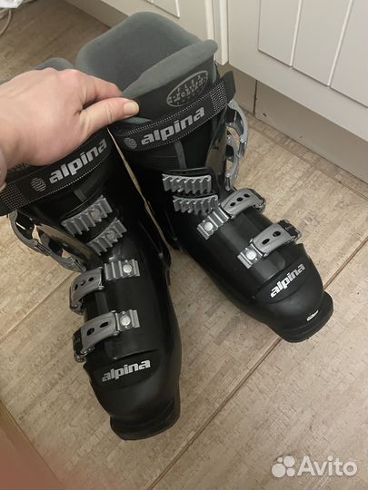 Горнолыжные ботинки женские 38