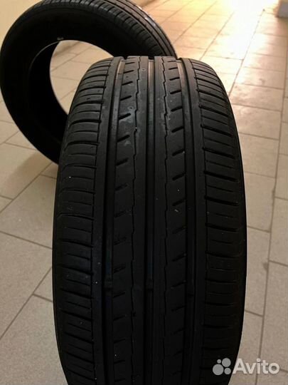 Yokohama BluEarth-ES ES32 215/65 R16 98H