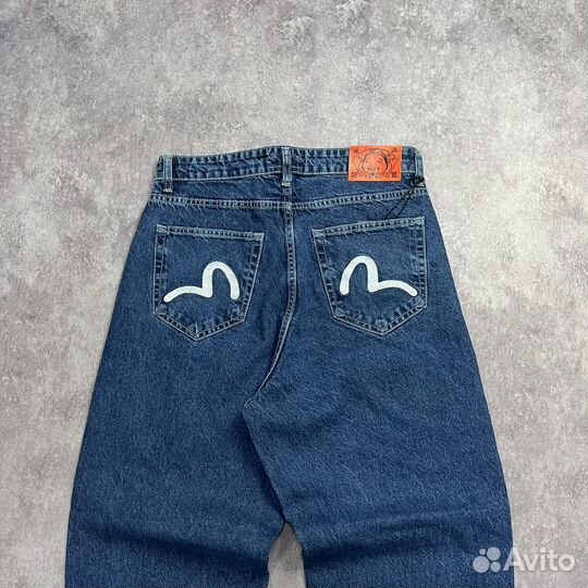 Джинсы Evisu широкие