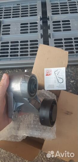 Натяжитель ремня febi 06385 (Mercedes A1032000870)
