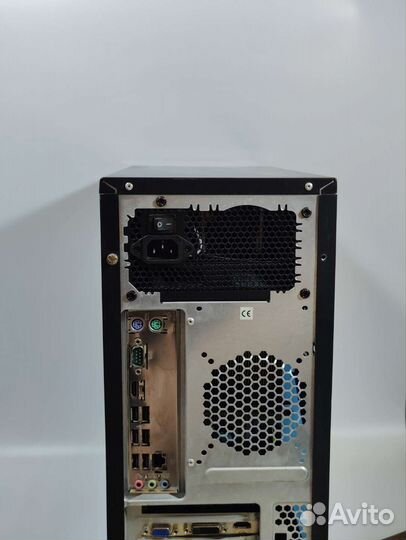 Игровой компьютер с девайсами