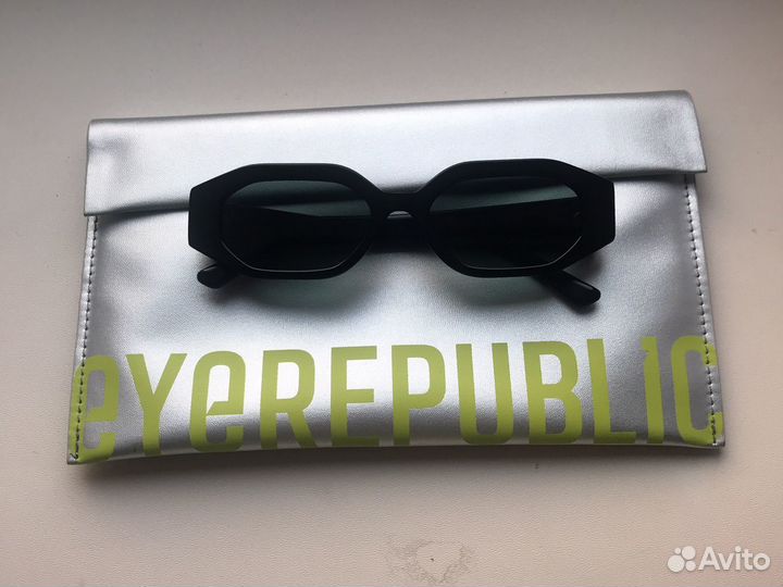 Солнцезащитные очки