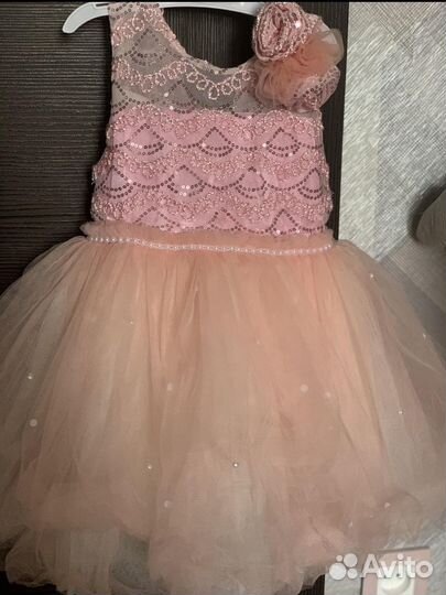 Платье праздничное