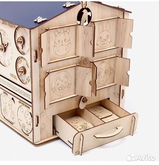 Бизиборд домик