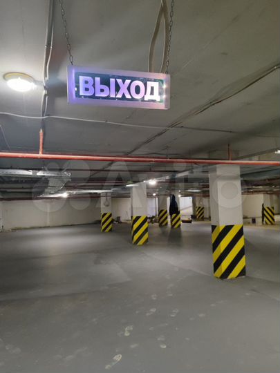 Машиноместо, 14 м²