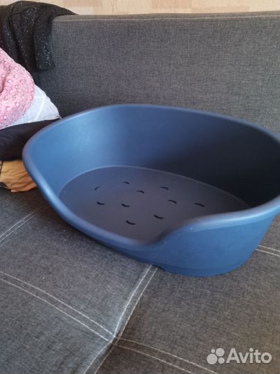 Лежак пластиковый для собаки и кошки