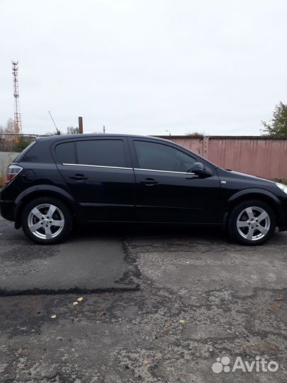 Opel Astra 1.6 МТ, 2010, 260 000 км