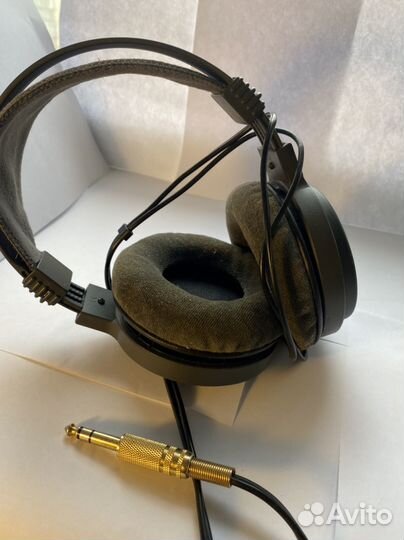 Наушники профессиональные quart phone 400