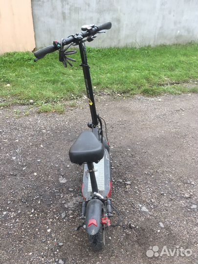 Самокат взрослый электрический бу