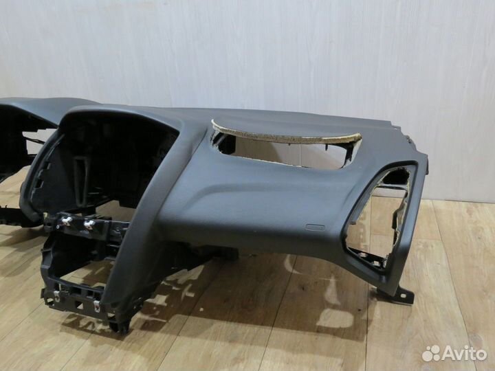 Торпедо Ford Focus 3