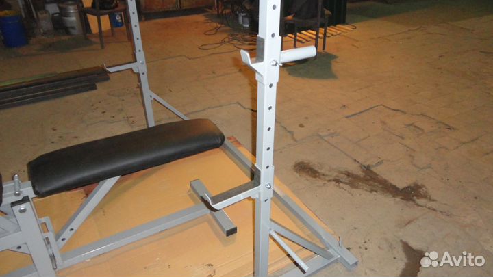 Скамья и стойка для штанги