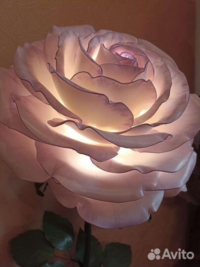 Светильник роза из изолона