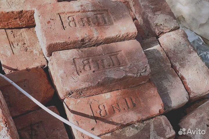 Прочный керамический кирпич