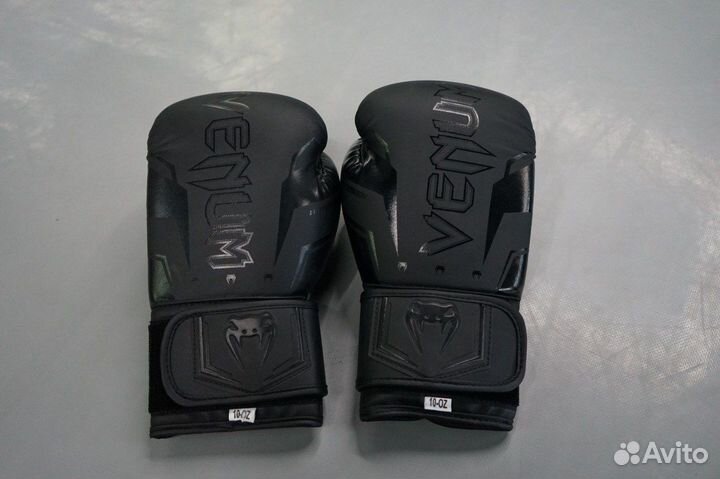 Комплект боксерский шлем и перчатки Venum elite