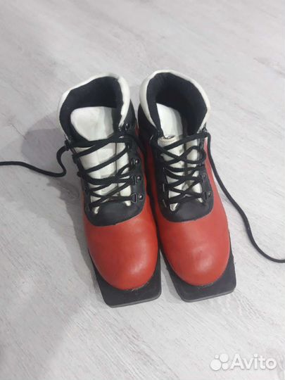 Лыжи и ботинки 39