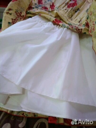 Платье праздничное