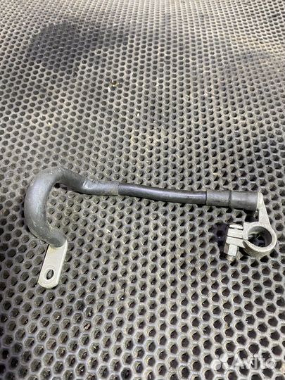 Клемма аккумулятора минус VW Passat B6 Пассат