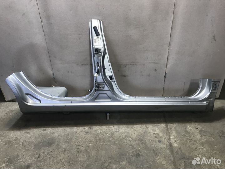 G60309U0M0 Порог со стойкой правый Nissan Note E11