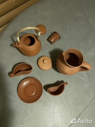 Лот:Кувшин+ чайник+ чашки (инь- янь)