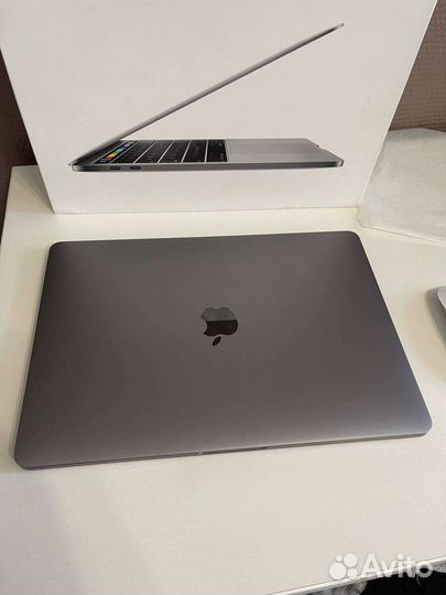 MacBook Pro 13 touch bar 8/256