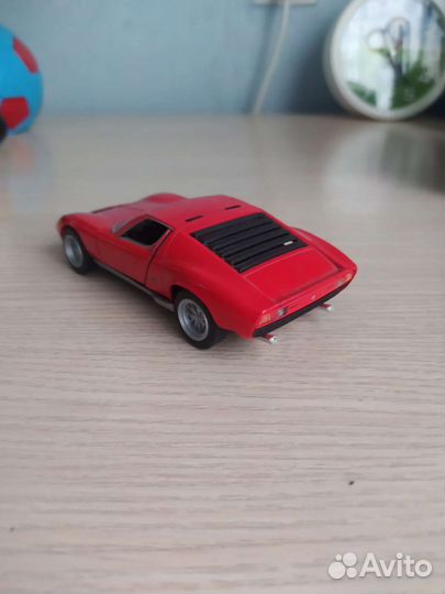 Машинка коллекционная Lamborghini