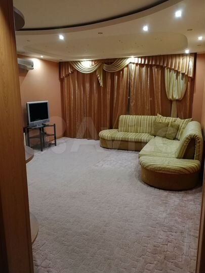 1-к. квартира, 43 м², 4/10 эт.