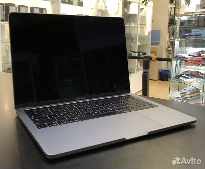 Б/у MacBook Pro 13 (2019 Intel Core I7 16/500GB)