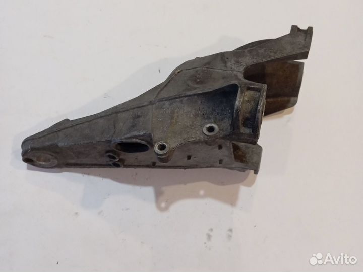 Кронштейн двигателя задний Транспортер Т5