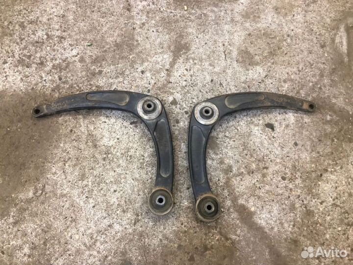 Рычаги передние Peugeot 307 2001-2007